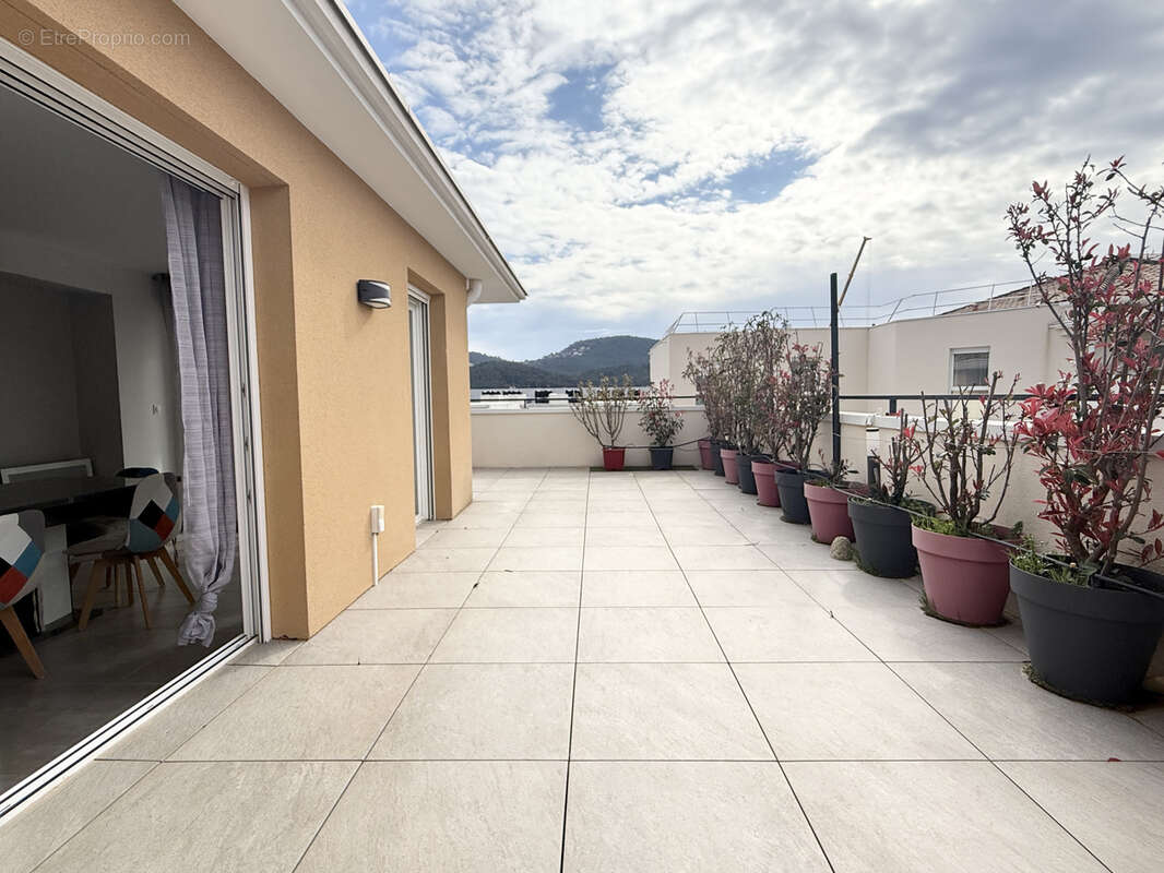 Appartement à HYERES