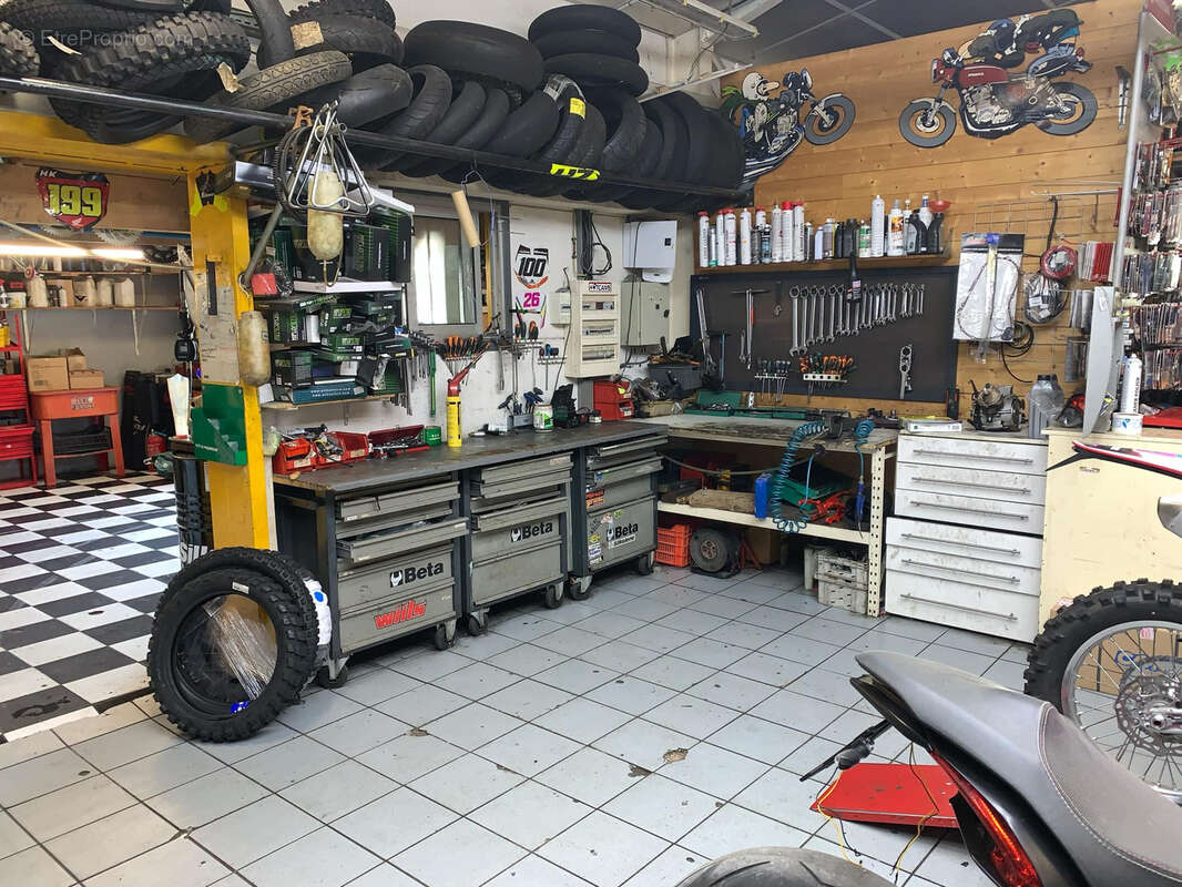 Commerce à SOLLIES-PONT