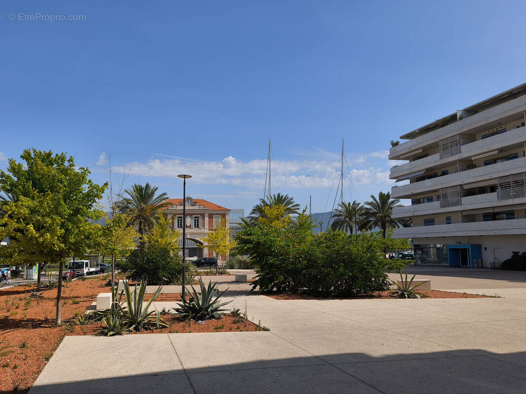 Parking à LA SEYNE-SUR-MER
