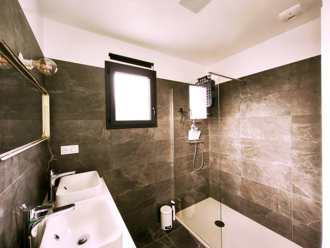 Maison à LE CASTELLET