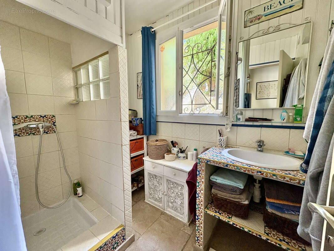 Maison à SOLLIES-VILLE