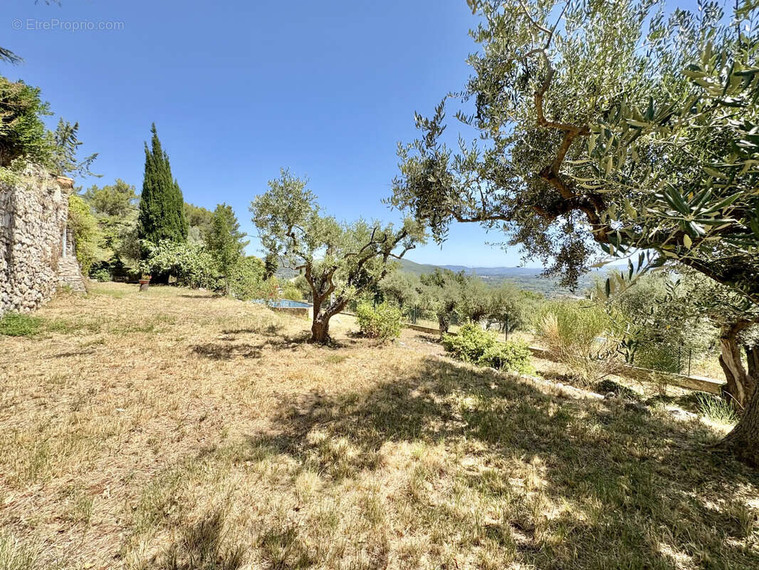 Maison à SOLLIES-VILLE