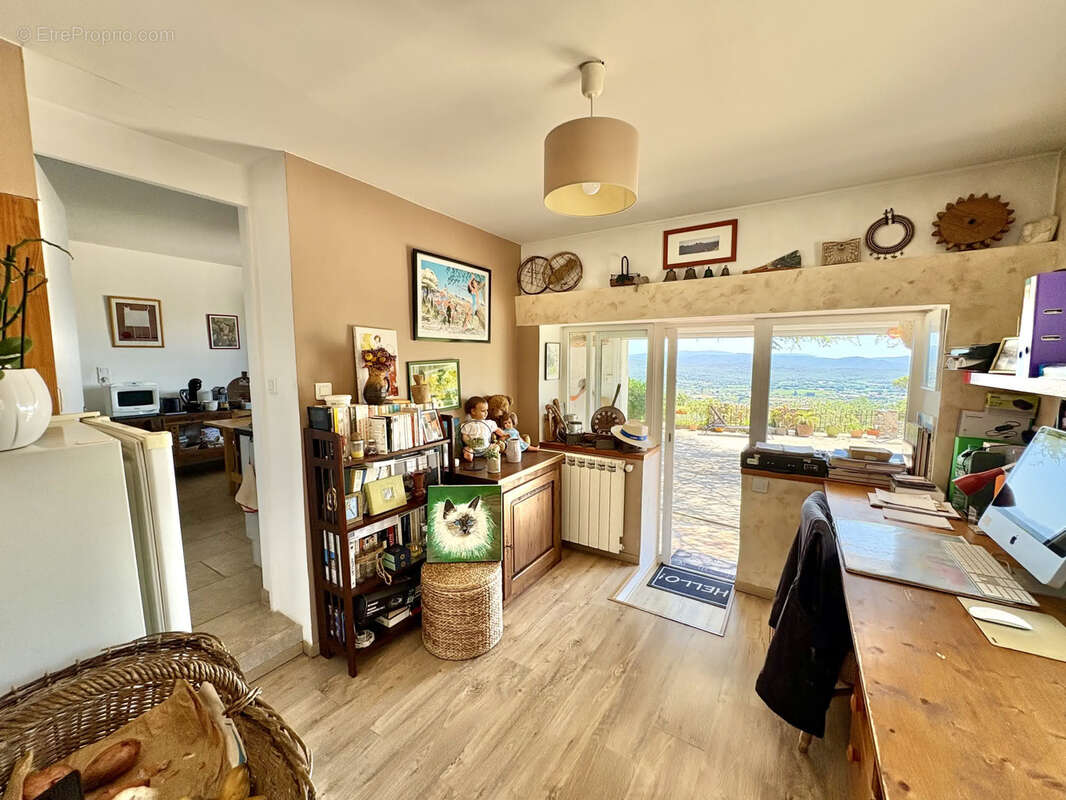 Maison à SOLLIES-VILLE