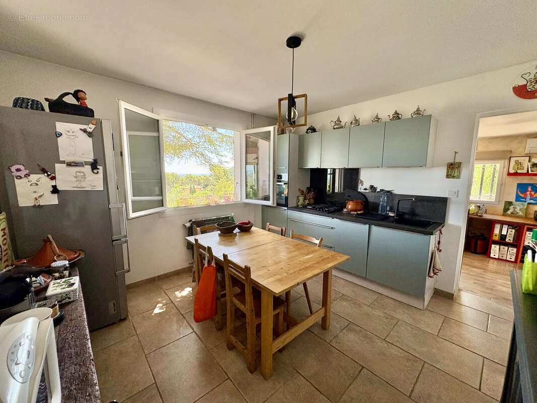 Maison à SOLLIES-VILLE