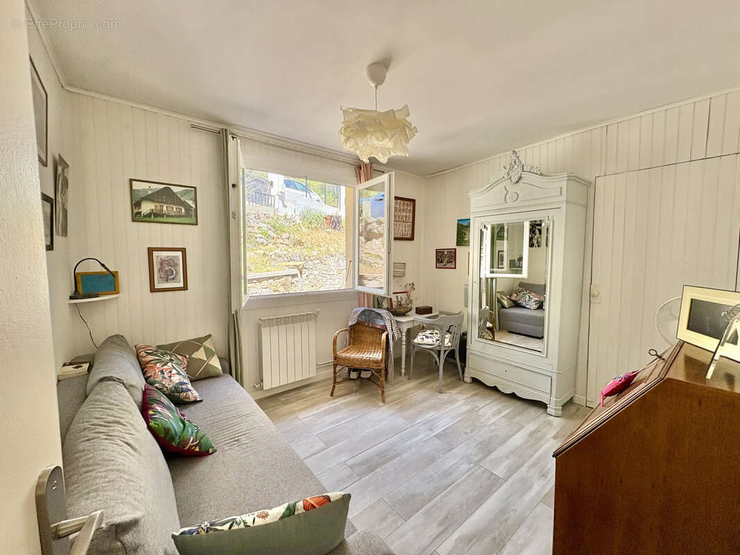 Maison à SOLLIES-VILLE