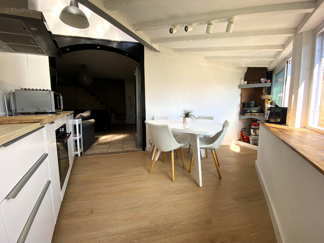 Maison à BELLEGARDE