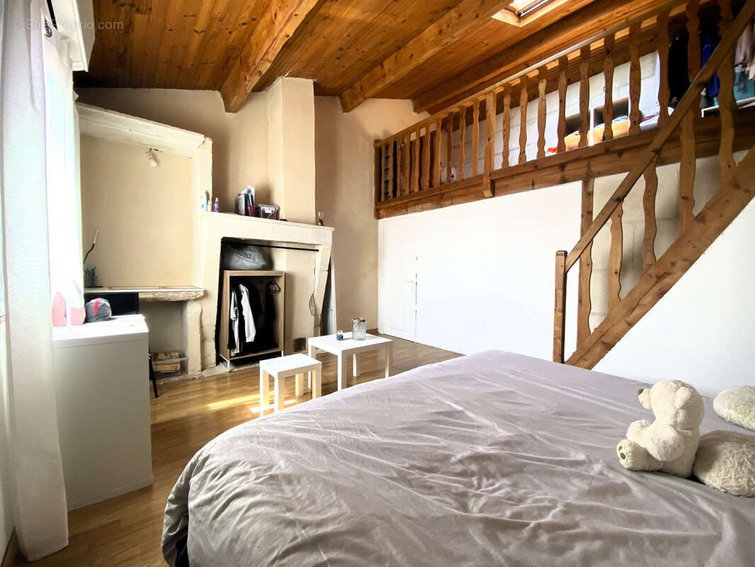 Maison à BELLEGARDE