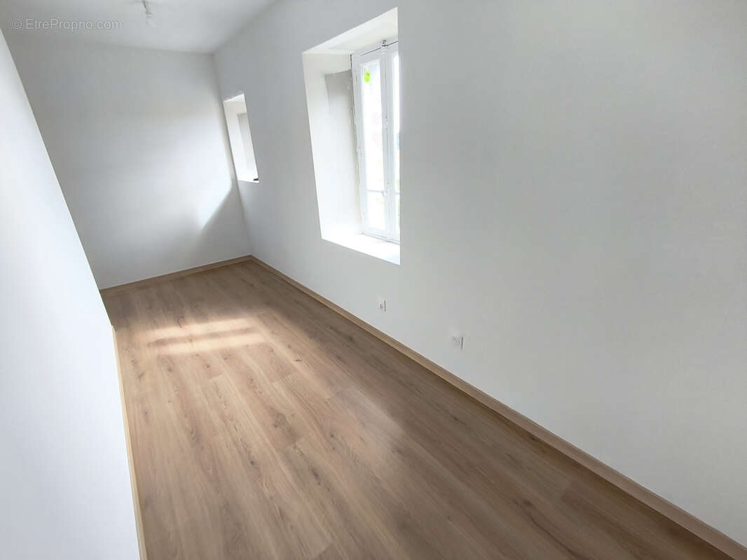 Maison à SAINT-SAUVEUR-LA-POMMERAYE