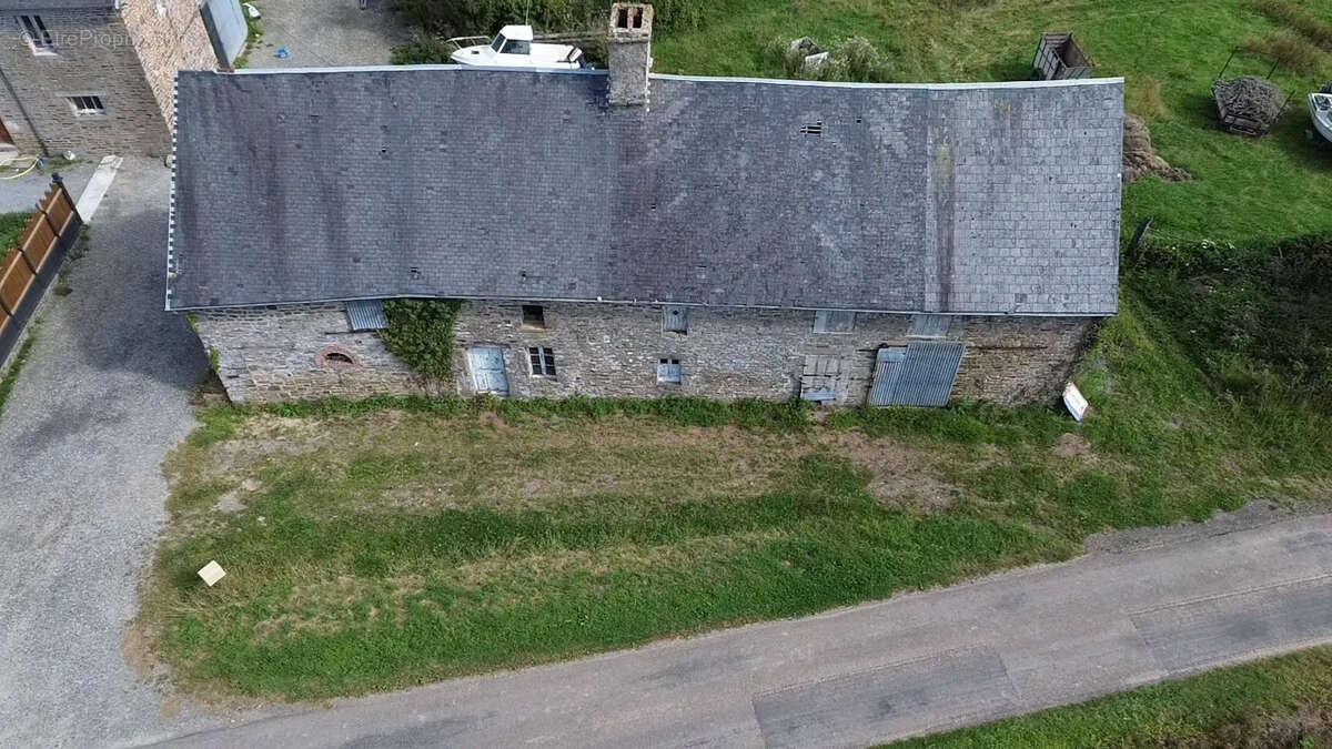 Maison à SAINT-SAUVEUR-LA-POMMERAYE