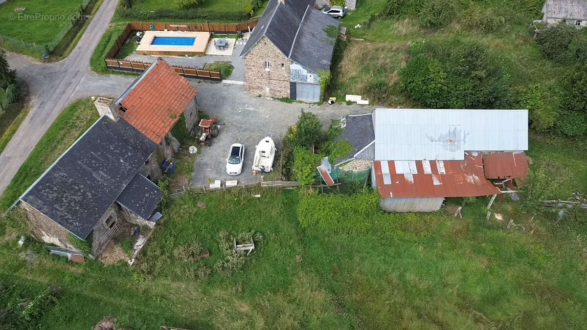 Maison à SAINT-SAUVEUR-LA-POMMERAYE