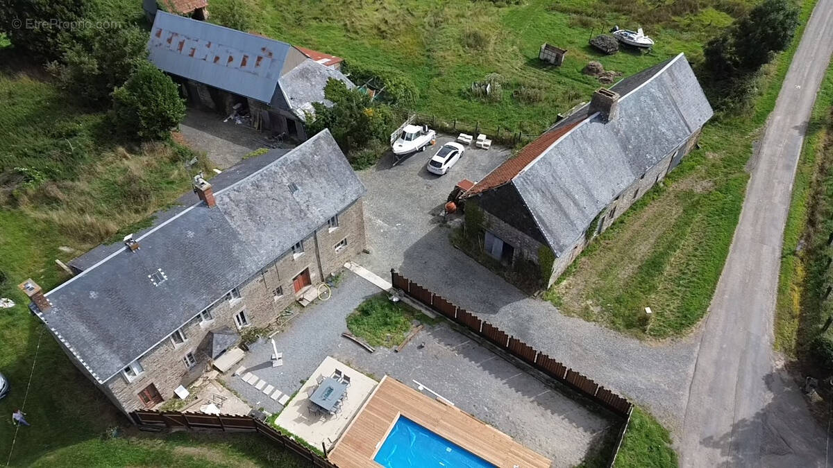 Maison à SAINT-SAUVEUR-LA-POMMERAYE