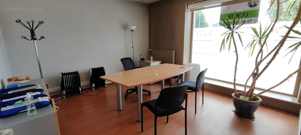 Commerce à SAINTE-FOY-L&#039;ARGENTIERE