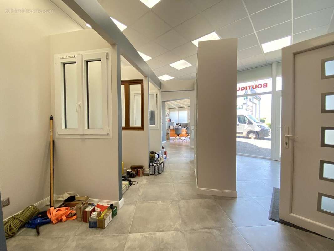 Commerce à VIGNEUX-SUR-SEINE