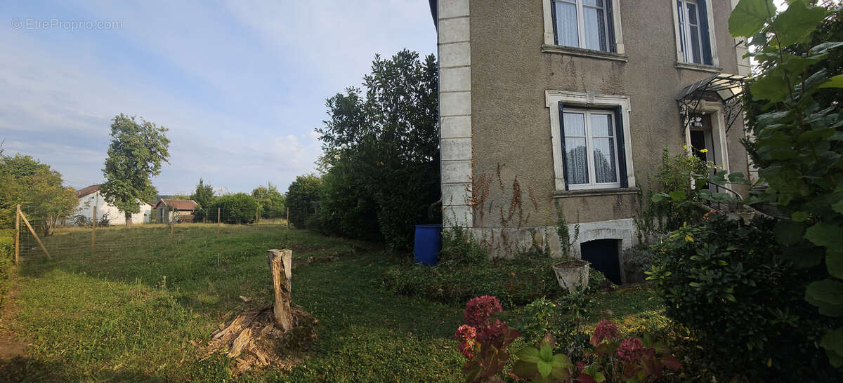 Maison à MONT-SAINT-MARTIN