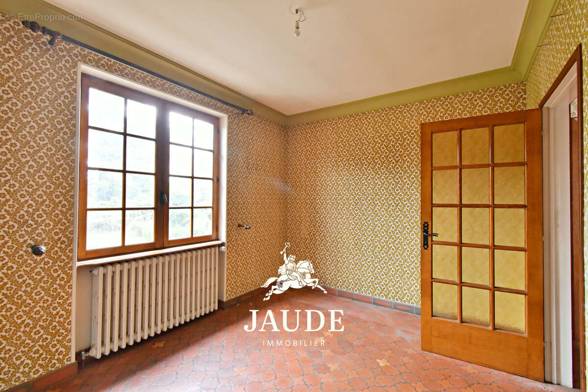 Maison à PERIGNAT-LES-SARLIEVE