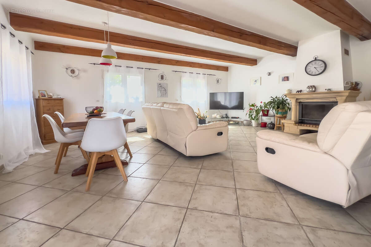 Maison à LA LONDE-LES-MAURES