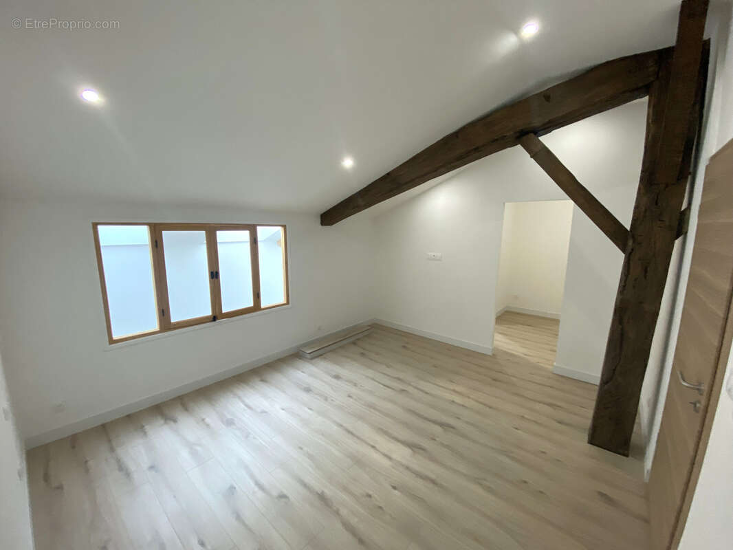 Appartement à PAGNEY-DERRIERE-BARINE