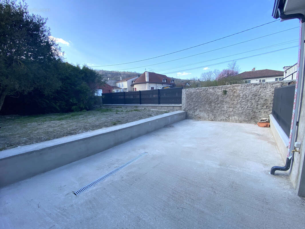 Appartement à PAGNEY-DERRIERE-BARINE