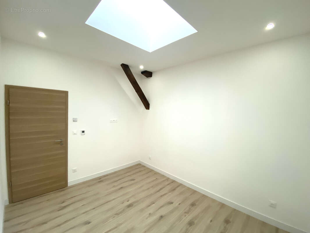 Appartement à PAGNEY-DERRIERE-BARINE