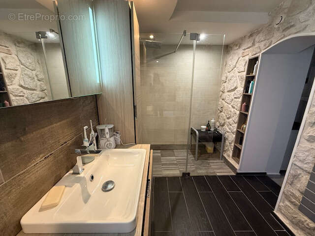 Appartement à LA VALETTE-DU-VAR