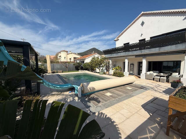 Appartement à LA VALETTE-DU-VAR