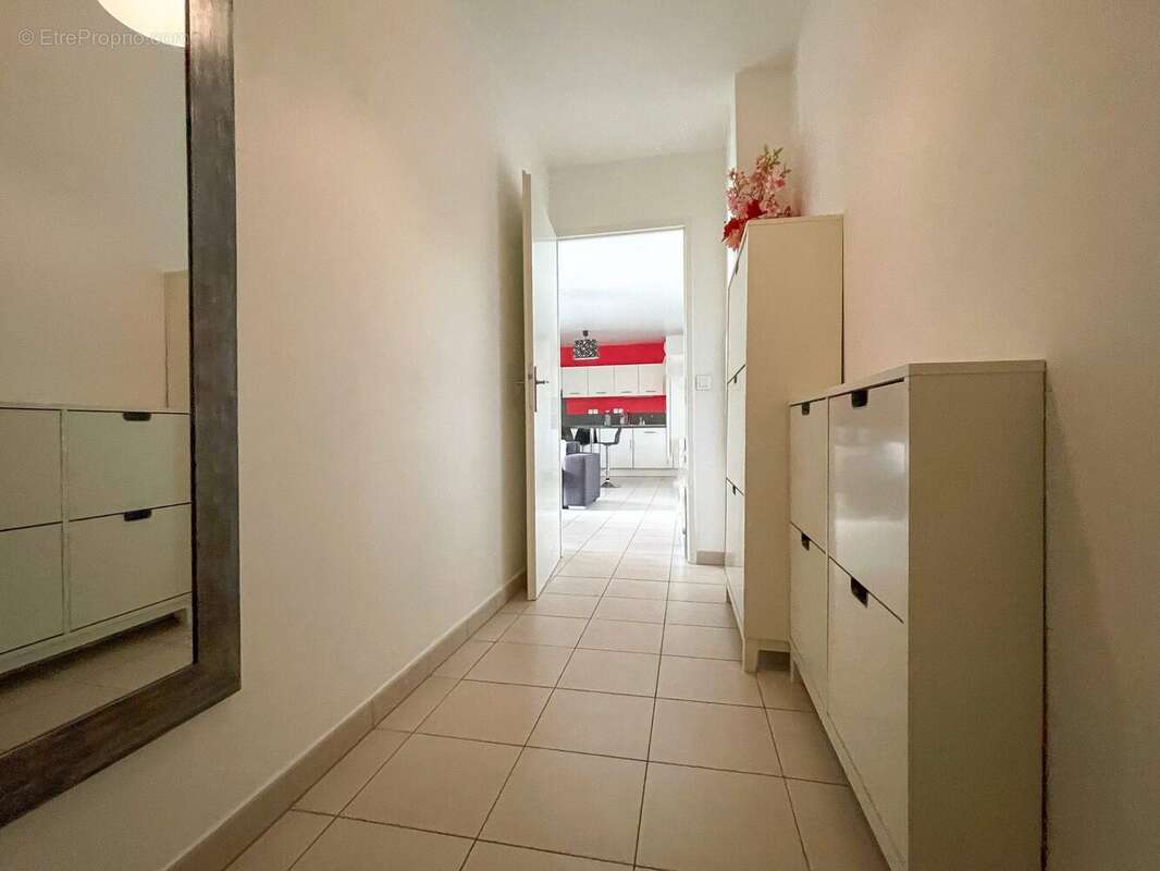 Appartement à LINAS
