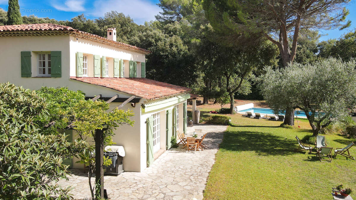 Maison à MONTAUROUX