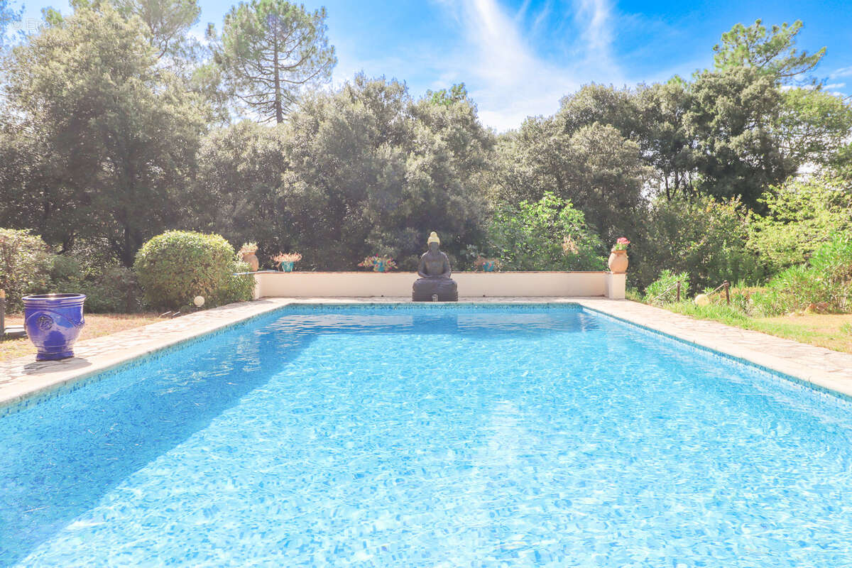 Maison à MONTAUROUX