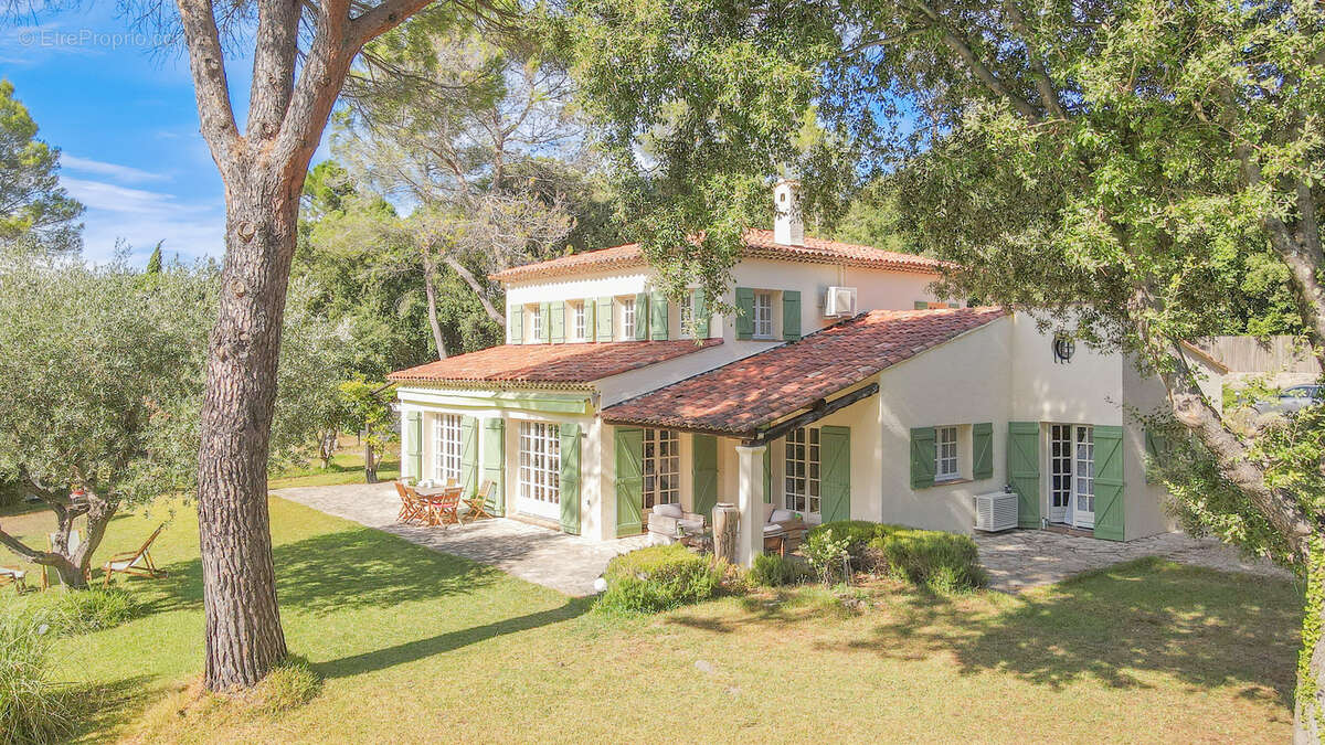 Maison à MONTAUROUX