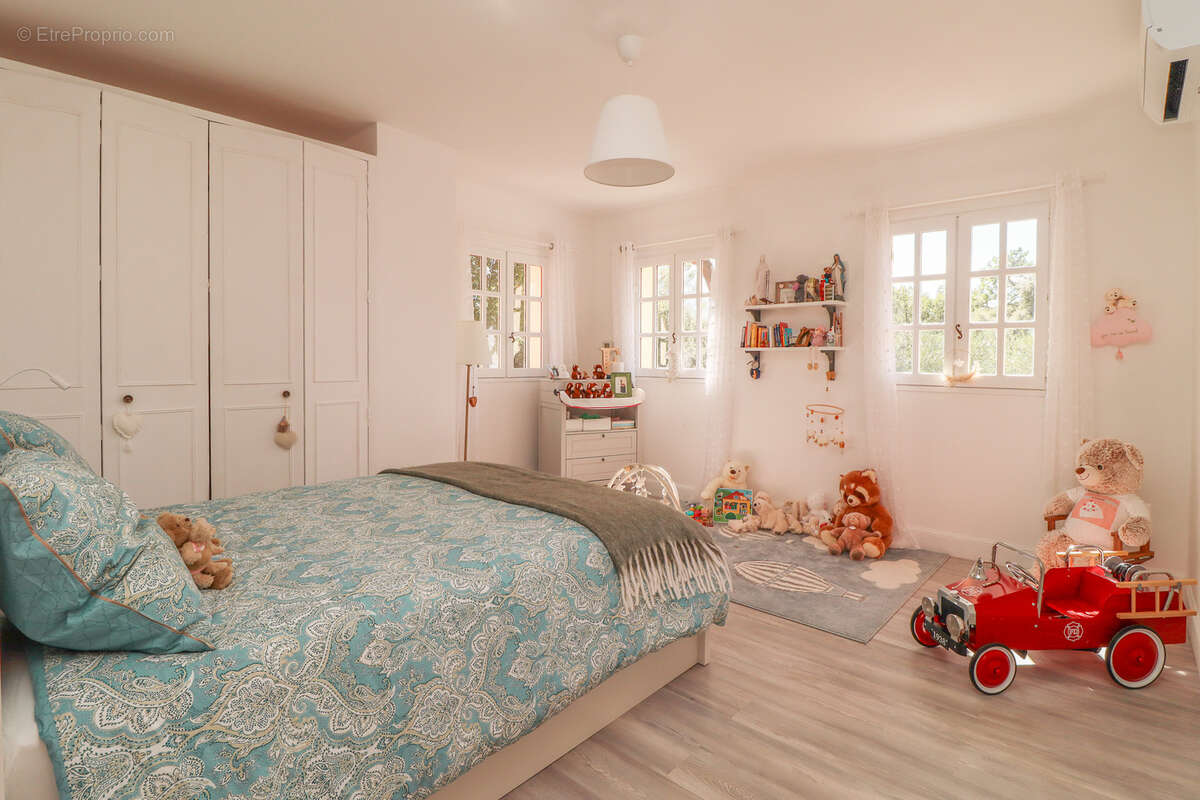 Maison à MONTAUROUX