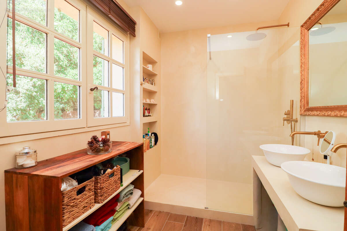 Maison à MONTAUROUX