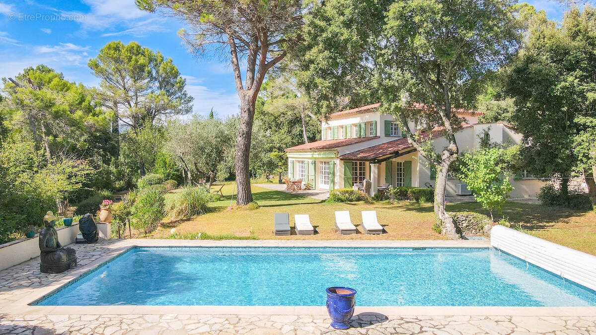 Maison à MONTAUROUX