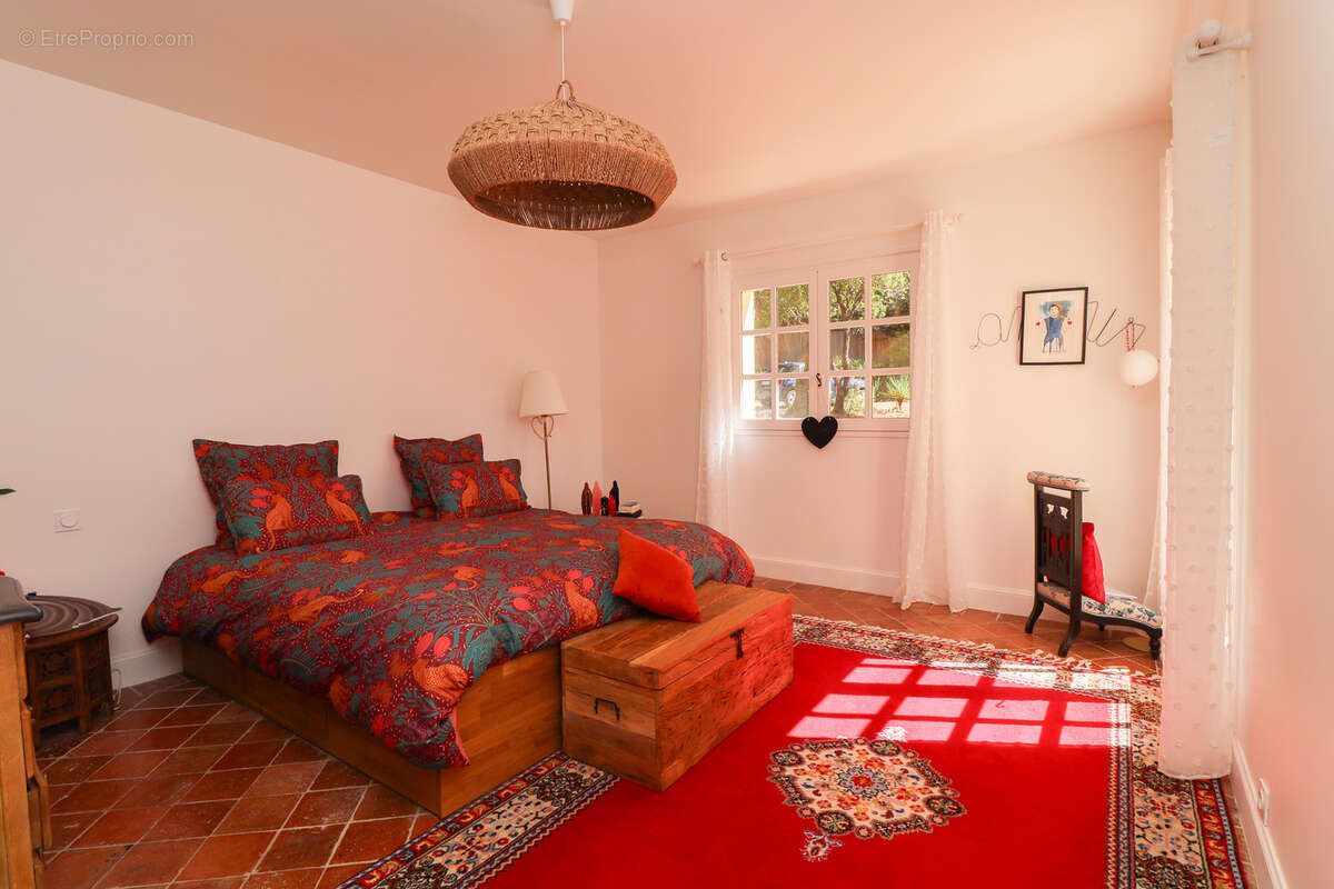 Maison à MONTAUROUX