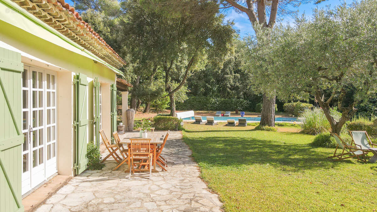 Maison à MONTAUROUX