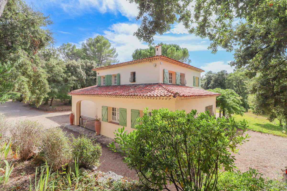 Maison à MONTAUROUX