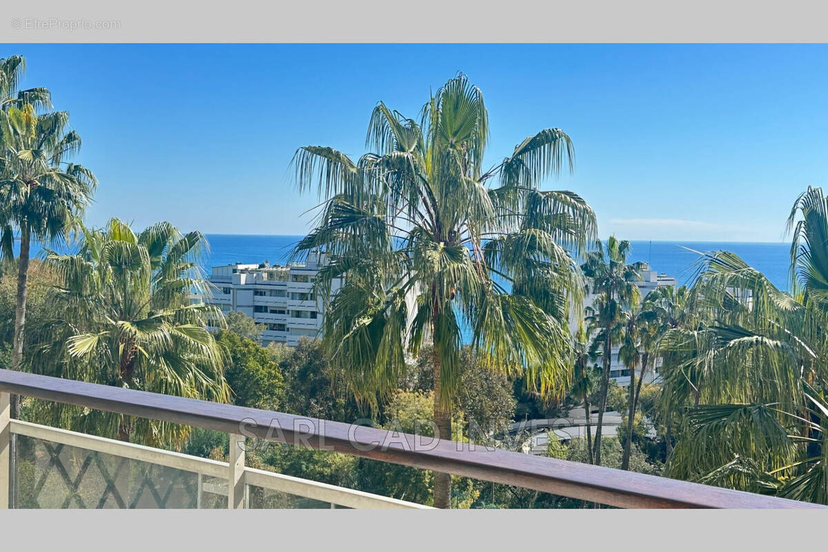 Appartement à VALLAURIS