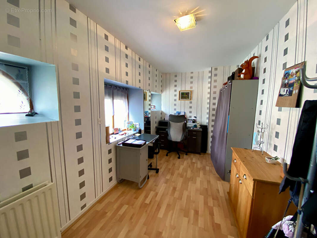 Maison à L&#039;HUISSERIE