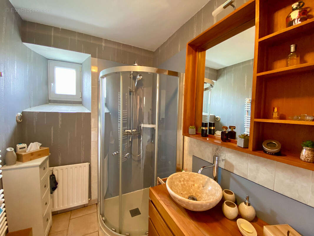 Maison à L&#039;HUISSERIE