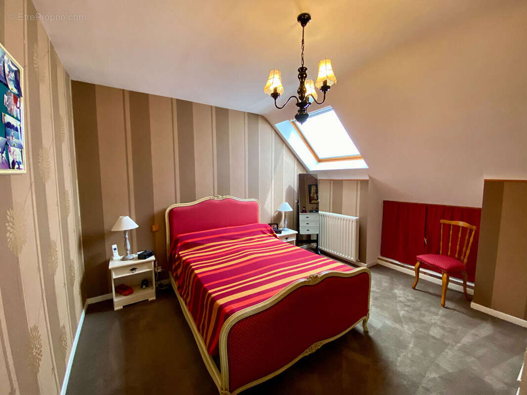 Maison à L&#039;HUISSERIE