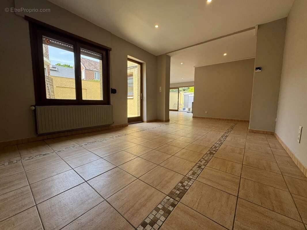 Maison à WALINCOURT-SELVIGNY