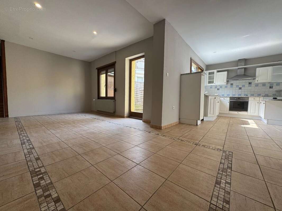 Maison à WALINCOURT-SELVIGNY