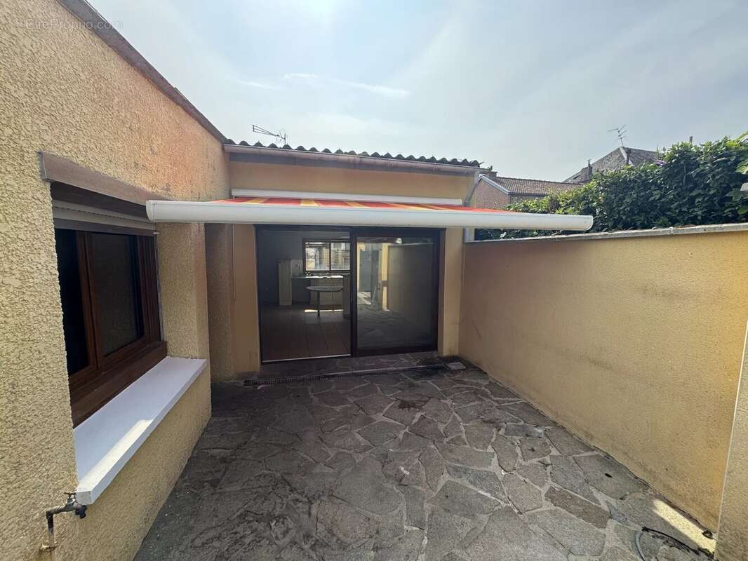 Maison à WALINCOURT-SELVIGNY