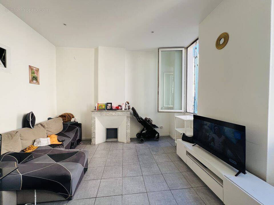 Appartement à MARSEILLE-3E