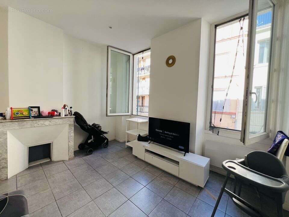 Appartement à MARSEILLE-3E