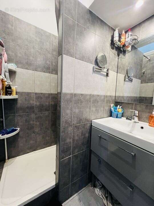 Appartement à MARSEILLE-3E