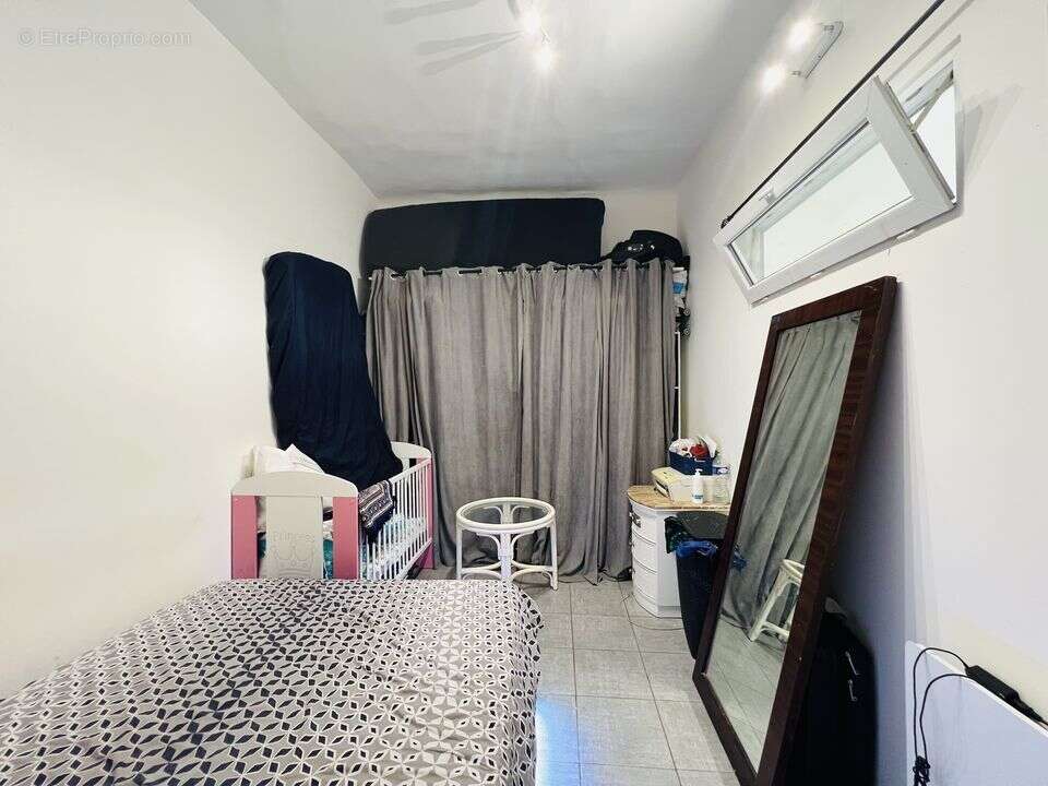 Appartement à MARSEILLE-3E