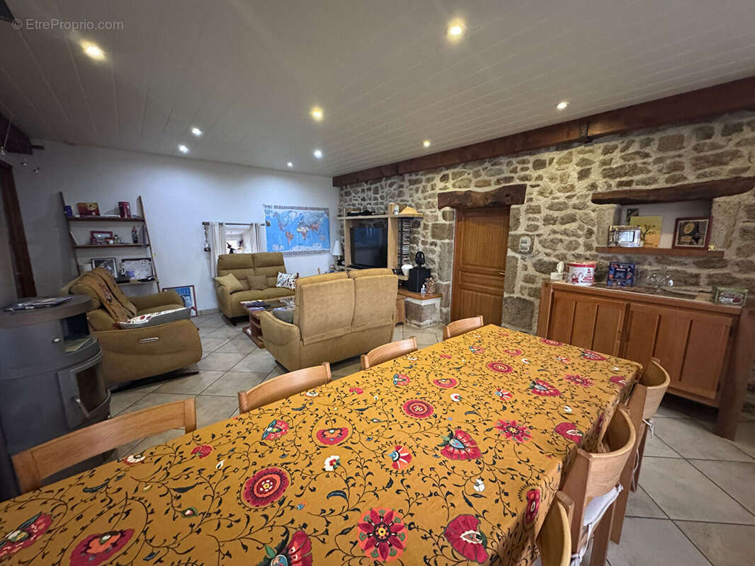 Maison à SAINT-FLOUR