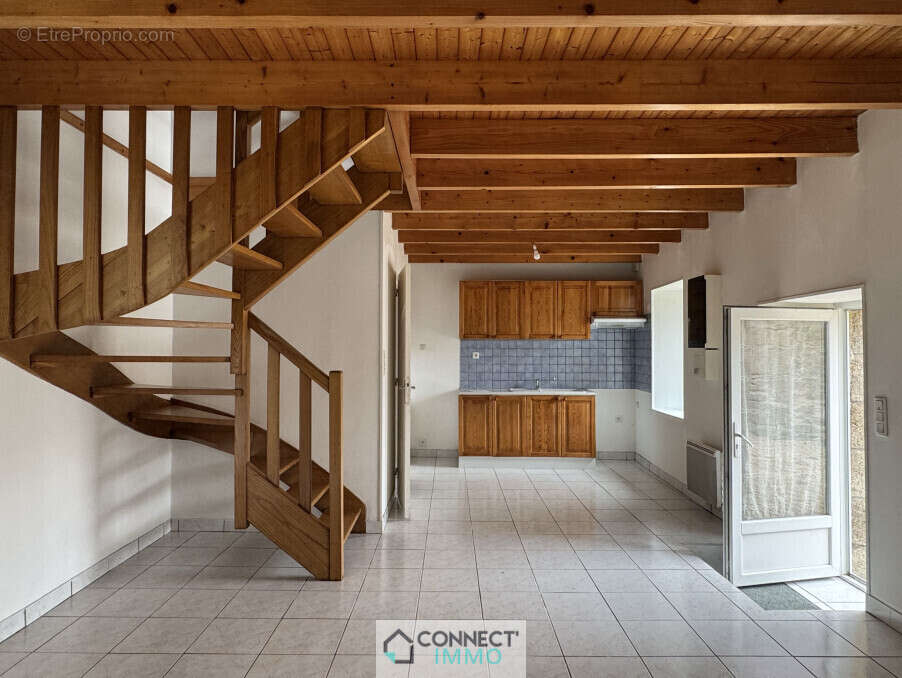 Maison à LA FEUILLEE