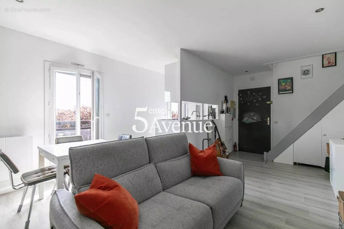 Appartement à SAINT-MAUR-DES-FOSSES