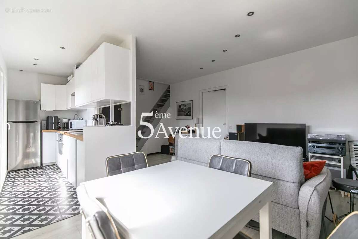 Appartement à SAINT-MAUR-DES-FOSSES